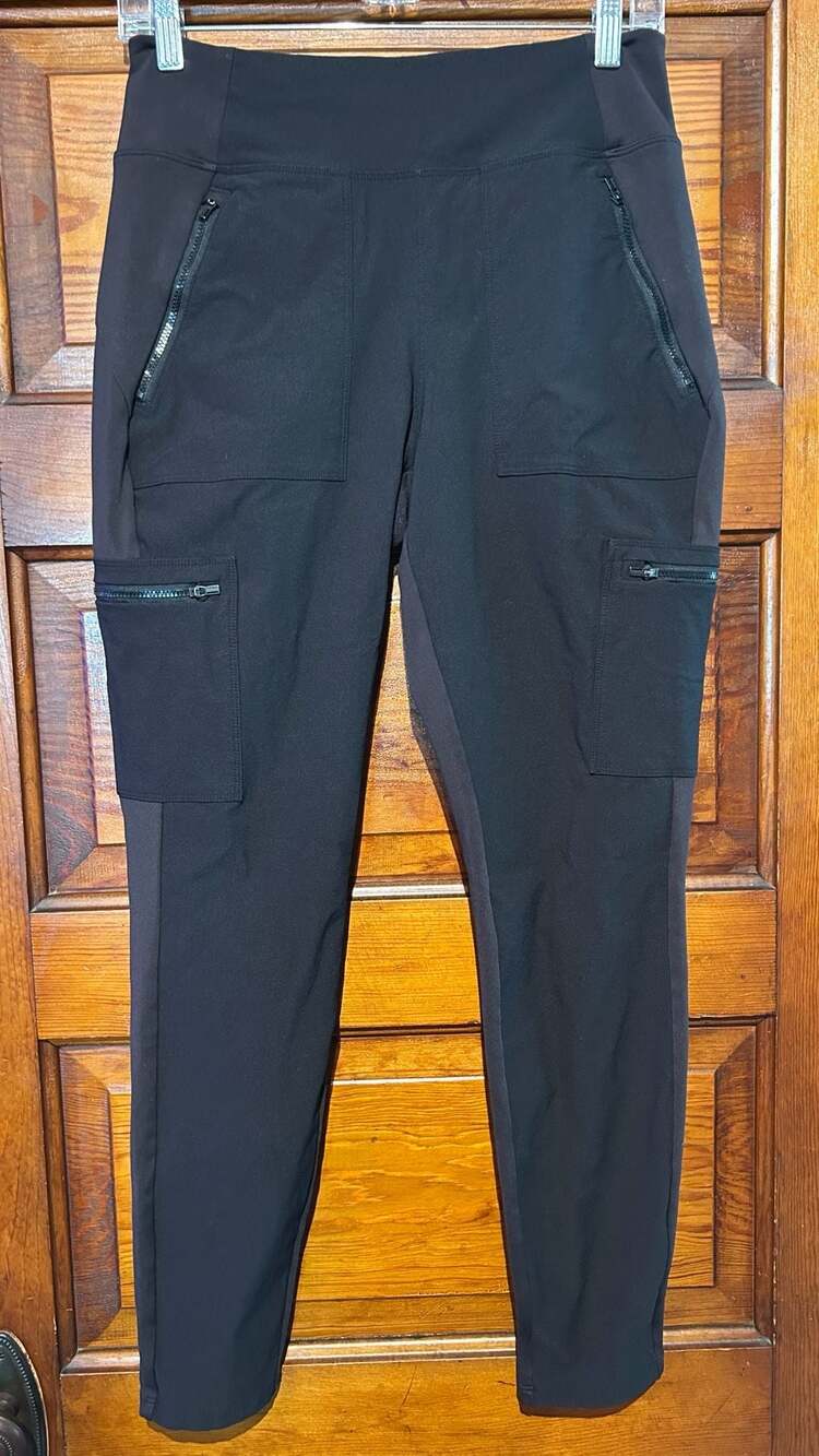 Athleta Headlands Hybrid Cargo II Tight Size 10 Black Leggings